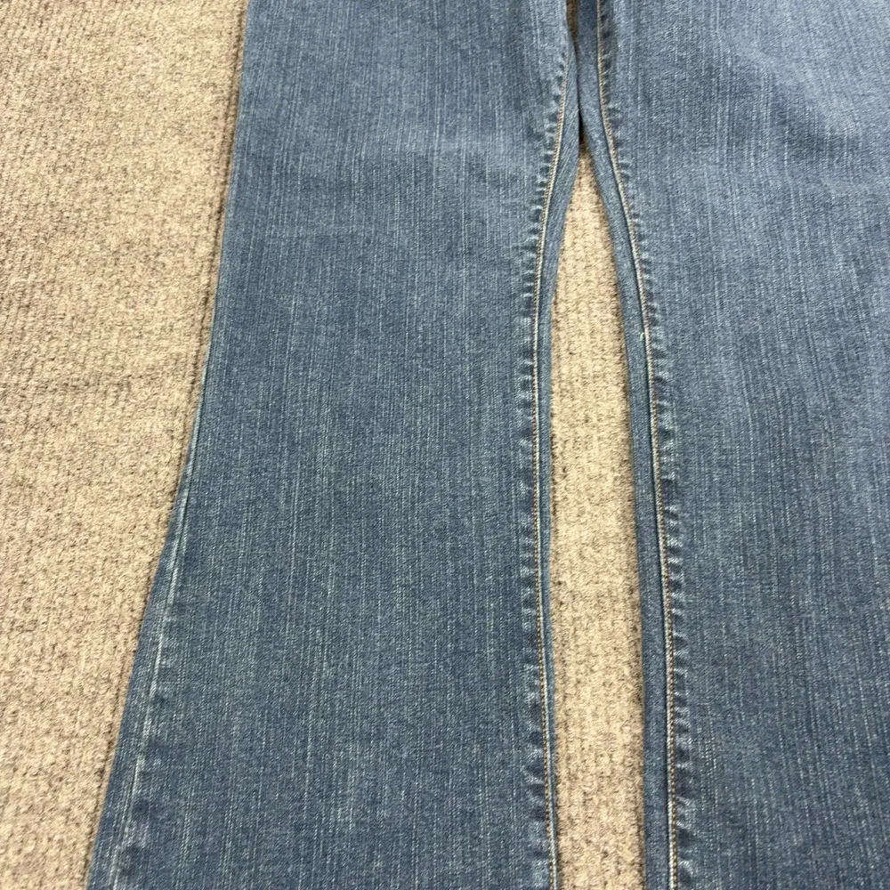 Levis measurements waist